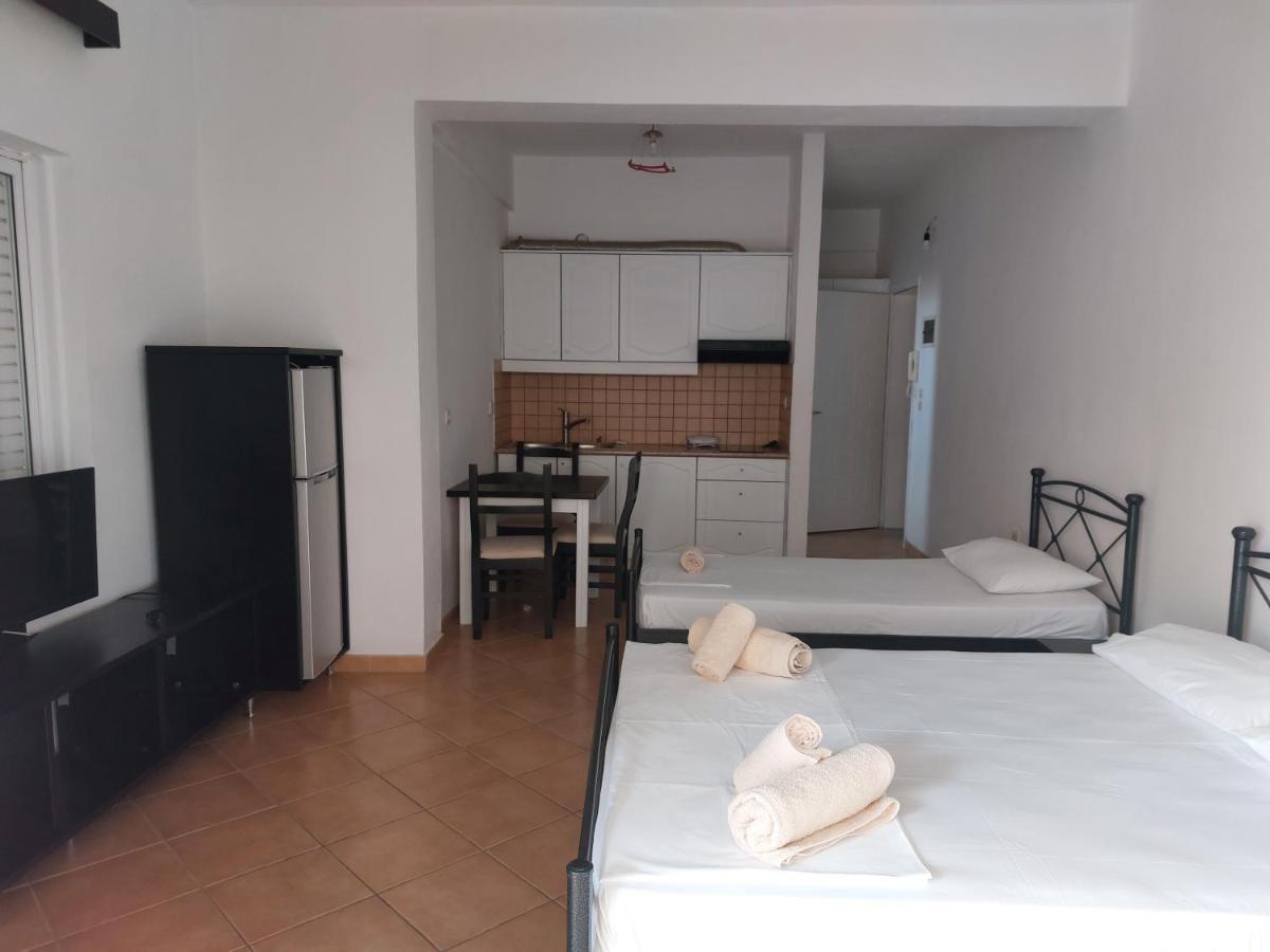 Family Apartments Sarande Exterior photo